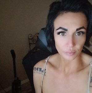 Meet your Posher, Bec